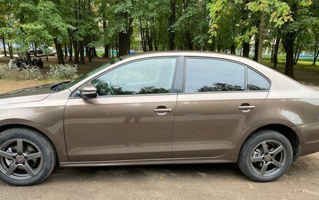 Volkswagen Jetta VI, 2012 год, 899 000 рублей, 5 фотография