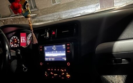 Volkswagen Jetta VI, 2012 год, 899 000 рублей, 14 фотография