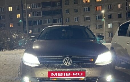 Volkswagen Jetta VI, 2012 год, 899 000 рублей, 18 фотография