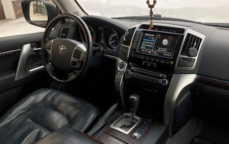 Toyota Land Cruiser 200, 2014 год, 4 450 000 рублей, 24 фотография