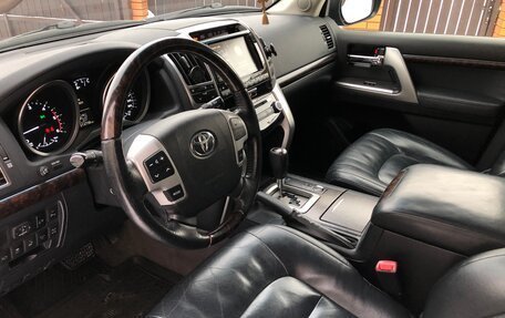 Toyota Land Cruiser 200, 2014 год, 4 450 000 рублей, 23 фотография