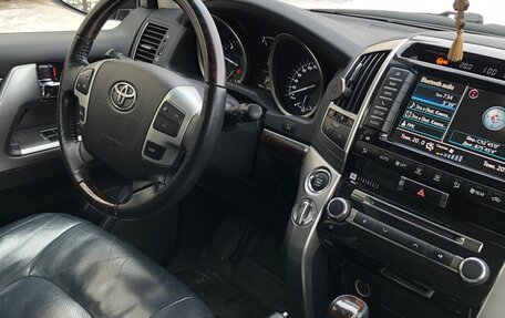 Toyota Land Cruiser 200, 2014 год, 4 450 000 рублей, 30 фотография