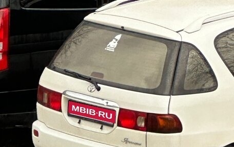 Toyota Ipsum II, 2000 год, 450 000 рублей, 1 фотография