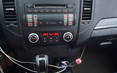 Mitsubishi Pajero IV, 2012 год, 2 800 000 рублей, 17 фотография