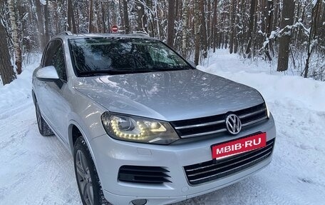 Volkswagen Touareg III, 2011 год, 1 680 000 рублей, 4 фотография