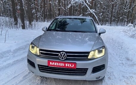 Volkswagen Touareg III, 2011 год, 1 680 000 рублей, 11 фотография