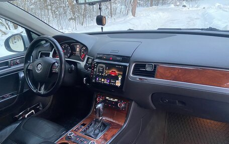 Volkswagen Touareg III, 2011 год, 1 680 000 рублей, 30 фотография