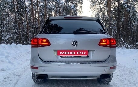 Volkswagen Touareg III, 2011 год, 1 680 000 рублей, 17 фотография