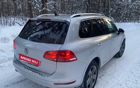 Volkswagen Touareg III, 2011 год, 1 680 000 рублей, 18 фотография