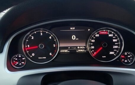 Volkswagen Touareg III, 2011 год, 1 680 000 рублей, 27 фотография