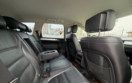 Volkswagen Touareg III, 2011 год, 1 800 000 рублей, 11 фотография