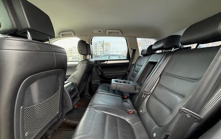Volkswagen Touareg III, 2011 год, 1 800 000 рублей, 12 фотография