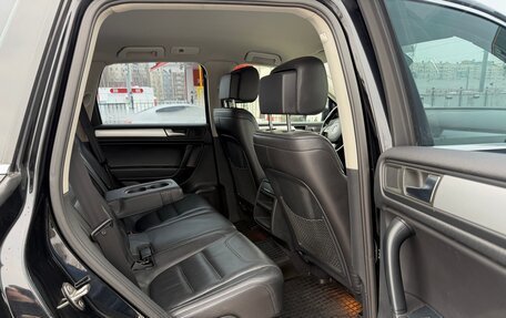 Volkswagen Touareg III, 2011 год, 1 800 000 рублей, 19 фотография