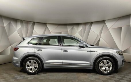 Volkswagen Touareg III, 2019 год, 5 240 000 рублей, 6 фотография