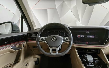 Volkswagen Touareg III, 2019 год, 5 240 000 рублей, 19 фотография
