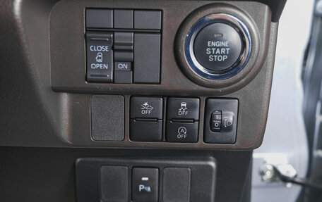 Toyota Roomy I, 2021 год, 1 099 000 рублей, 20 фотография