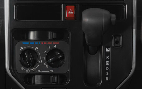 Toyota Roomy I, 2021 год, 1 099 000 рублей, 19 фотография