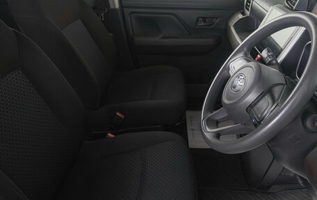 Toyota Roomy I, 2021 год, 1 099 000 рублей, 12 фотография