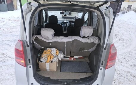 Toyota Ractis I, 2007 год, 490 000 рублей, 9 фотография