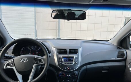 Hyundai Solaris II рестайлинг, 2016 год, 985 000 рублей, 12 фотография