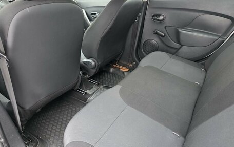 Renault Logan II, 2016 год, 565 000 рублей, 10 фотография