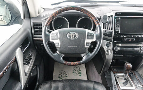 Toyota Land Cruiser 200, 2013 год, 4 699 000 рублей, 14 фотография