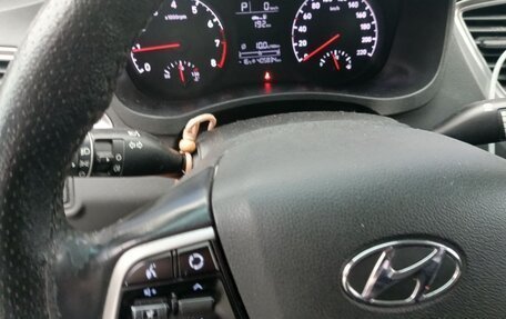 Hyundai Solaris II рестайлинг, 2019 год, 690 000 рублей, 5 фотография