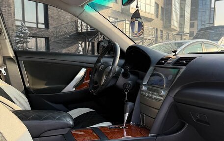 Toyota Camry, 2008 год, 1 200 000 рублей, 10 фотография