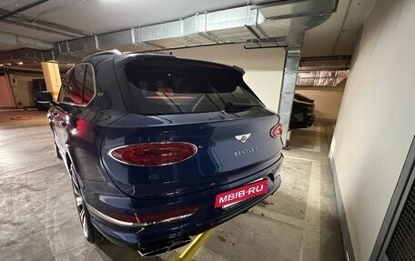 Bentley Bentayga I, 2021 год, 25 000 000 рублей, 9 фотография