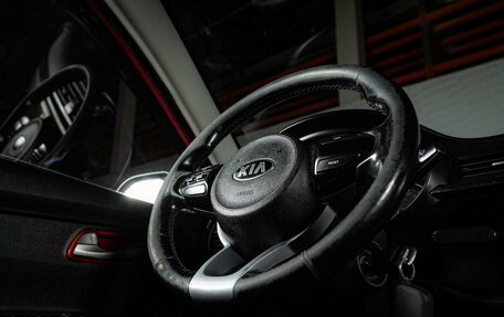 KIA Rio IV, 2018 год, 878 500 рублей, 17 фотография