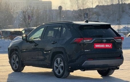 Toyota RAV4, 2020 год, 3 250 000 рублей, 4 фотография