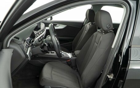 Audi A4, 2018 год, 2 274 444 рублей, 10 фотография