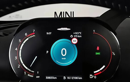 MINI Clubman, 2023 год, 5 125 000 рублей, 9 фотография