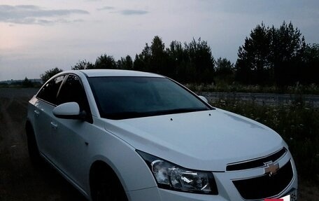 Chevrolet Cruze II, 2011 год, 930 000 рублей, 2 фотография