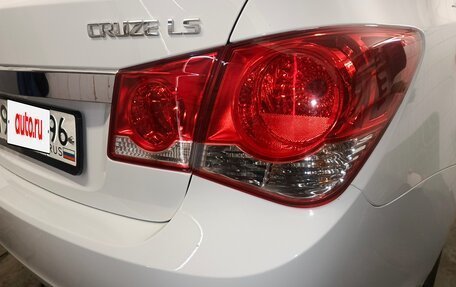 Chevrolet Cruze II, 2011 год, 930 000 рублей, 16 фотография