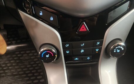 Chevrolet Cruze II, 2011 год, 930 000 рублей, 22 фотография