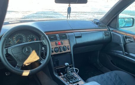 Mercedes-Benz E-Класс, 1998 год, 400 000 рублей, 10 фотография