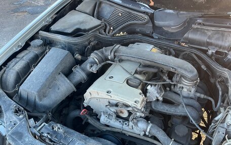 Mercedes-Benz E-Класс, 1998 год, 400 000 рублей, 11 фотография