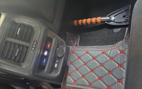 Volkswagen Tiguan II, 2021 год, 3 200 000 рублей, 4 фотография