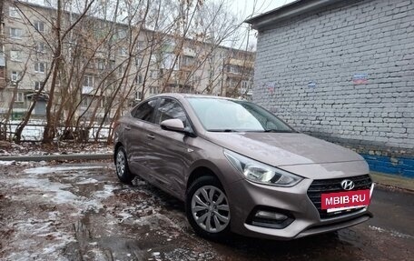 Hyundai Solaris II рестайлинг, 2018 год, 830 000 рублей, 3 фотография