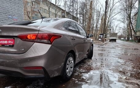 Hyundai Solaris II рестайлинг, 2018 год, 830 000 рублей, 5 фотография