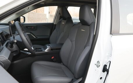 Toyota RAV4, 2026 год, 4 992 000 рублей, 14 фотография