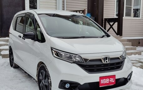 Honda Freed II, 2022 год, 1 895 000 рублей, 1 фотография