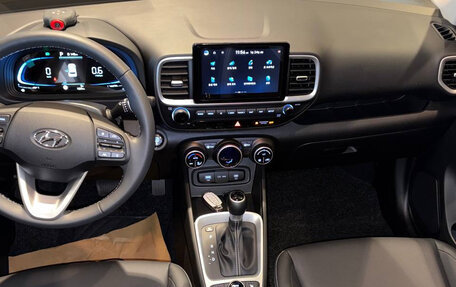 Hyundai Venue I, 2025 год, 1 900 000 рублей, 8 фотография