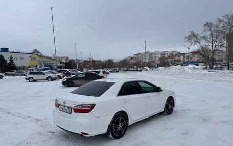 Toyota Camry, 2017 год, 2 000 000 рублей, 4 фотография