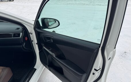 Toyota Camry, 2017 год, 2 000 000 рублей, 12 фотография