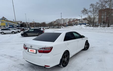 Toyota Camry, 2017 год, 2 000 000 рублей, 18 фотография