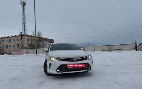 Toyota Camry, 2017 год, 2 000 000 рублей, 21 фотография