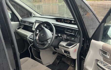 Honda Stepwgn IV, 2017 год, 1 720 000 рублей, 6 фотография