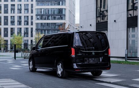 Mercedes-Benz V-Класс, 2025 год, 14 300 000 рублей, 4 фотография